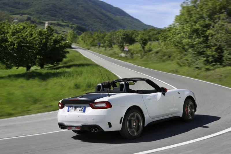 Abarth 124 Spider 1.4 MultiAir (170 Hp)2016 - 2019 thumbnail 2