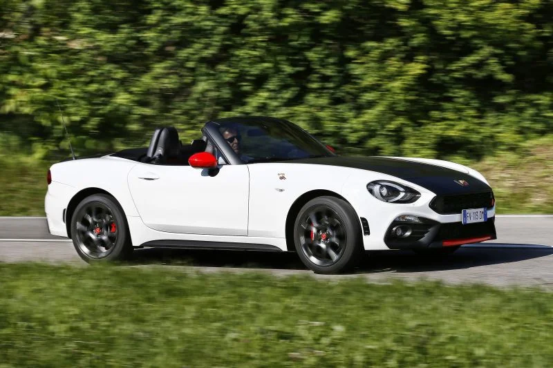 Abarth 124 Spider 1.4 MultiAir (170 Hp)2016 - 2019 thumbnail 14