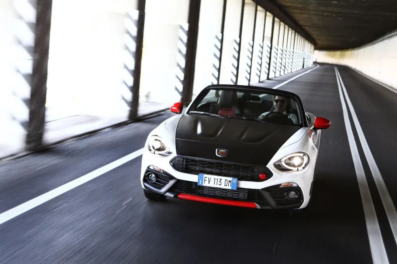 Abarth 124 Spider 1.4 MultiAir (170 Hp)2016 - 2019 thumbnail 18