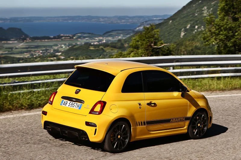Abarth 595 1.4 T-Jet (145 Hp)2016 - 2018 thumbnail 2