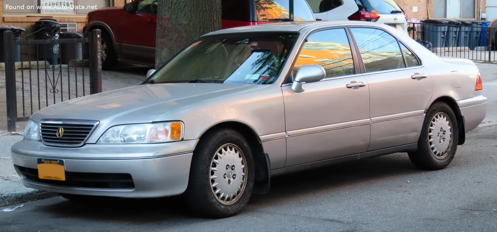 Acura RL 3.5 i V6 24V (208 Hp)1995 - 2001 thumbnail 3