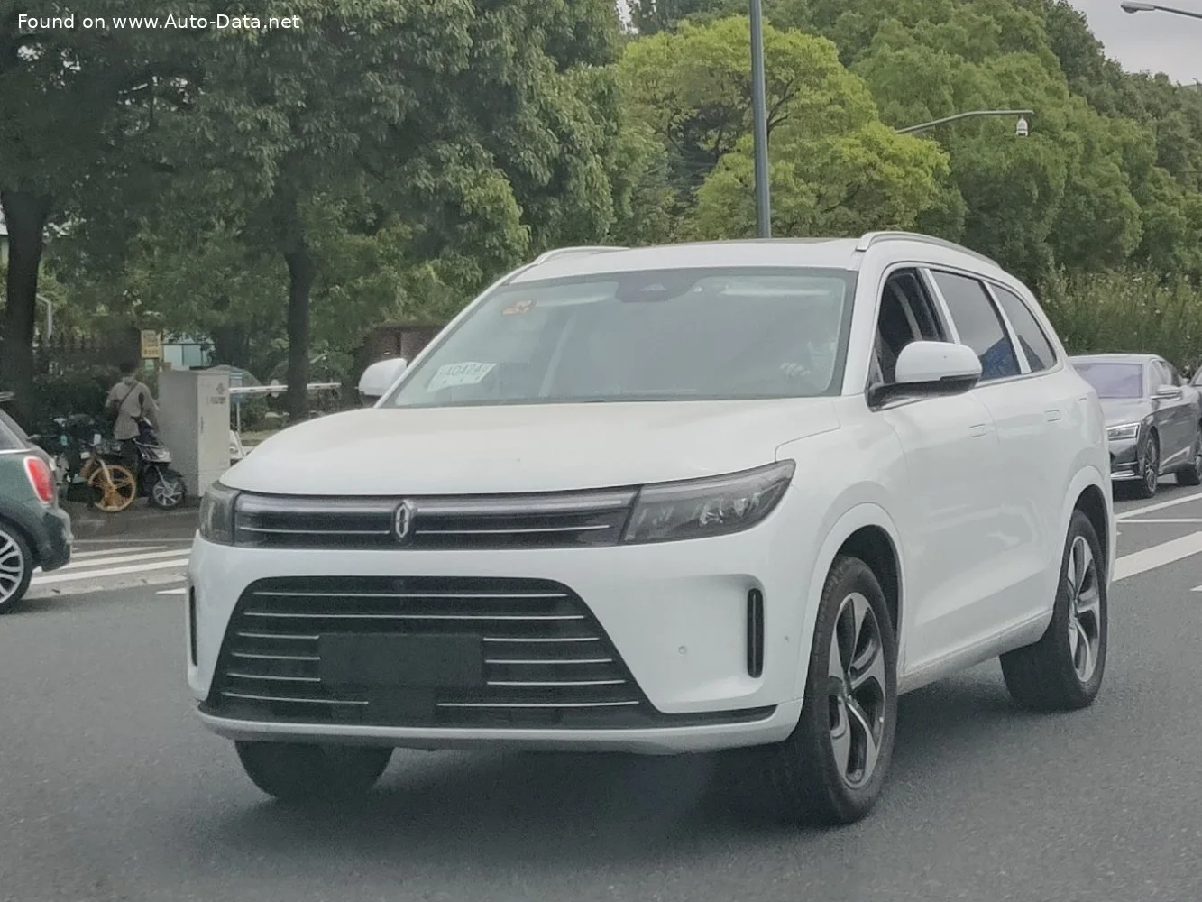 AITO M7 1.5T (272 Hp) Range Extender2022 - - 1