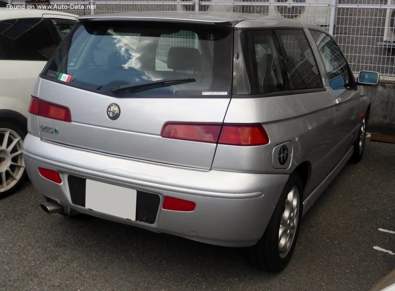 Alfa Romeo 145 1.4 Twin Spark 16V (103 Hp)1999 - 2000 thumbnail 4