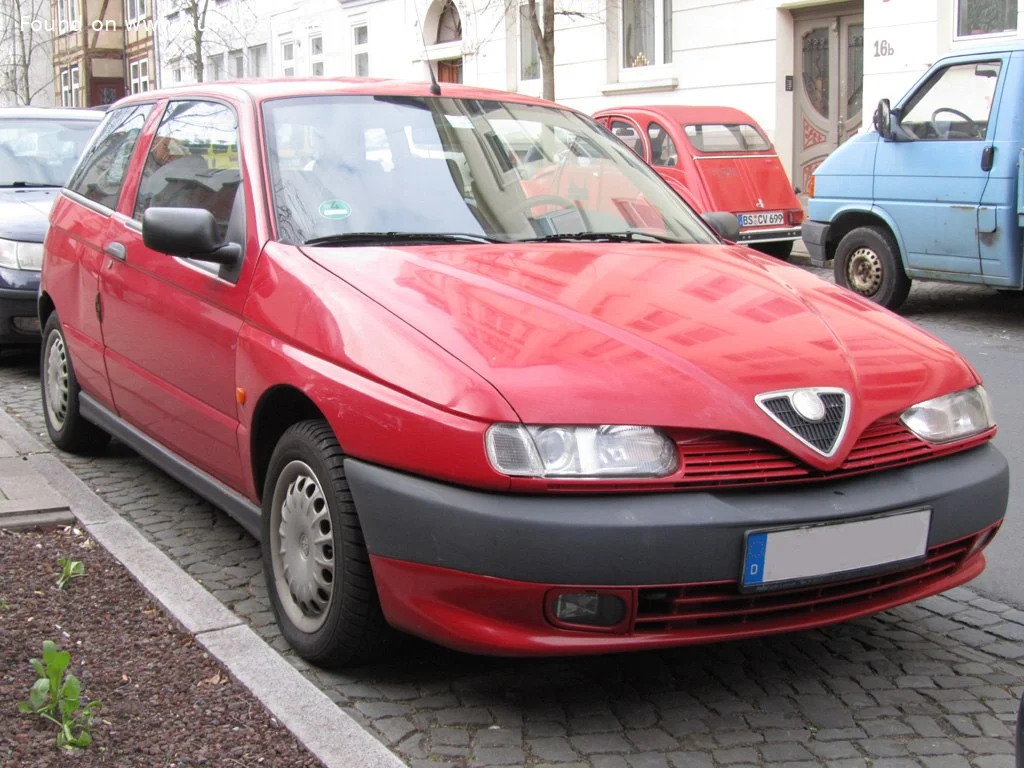 Alfa Romeo 145 1.4 Twin Spark (103 Hp)1997 - 1999 thumbnail 4
