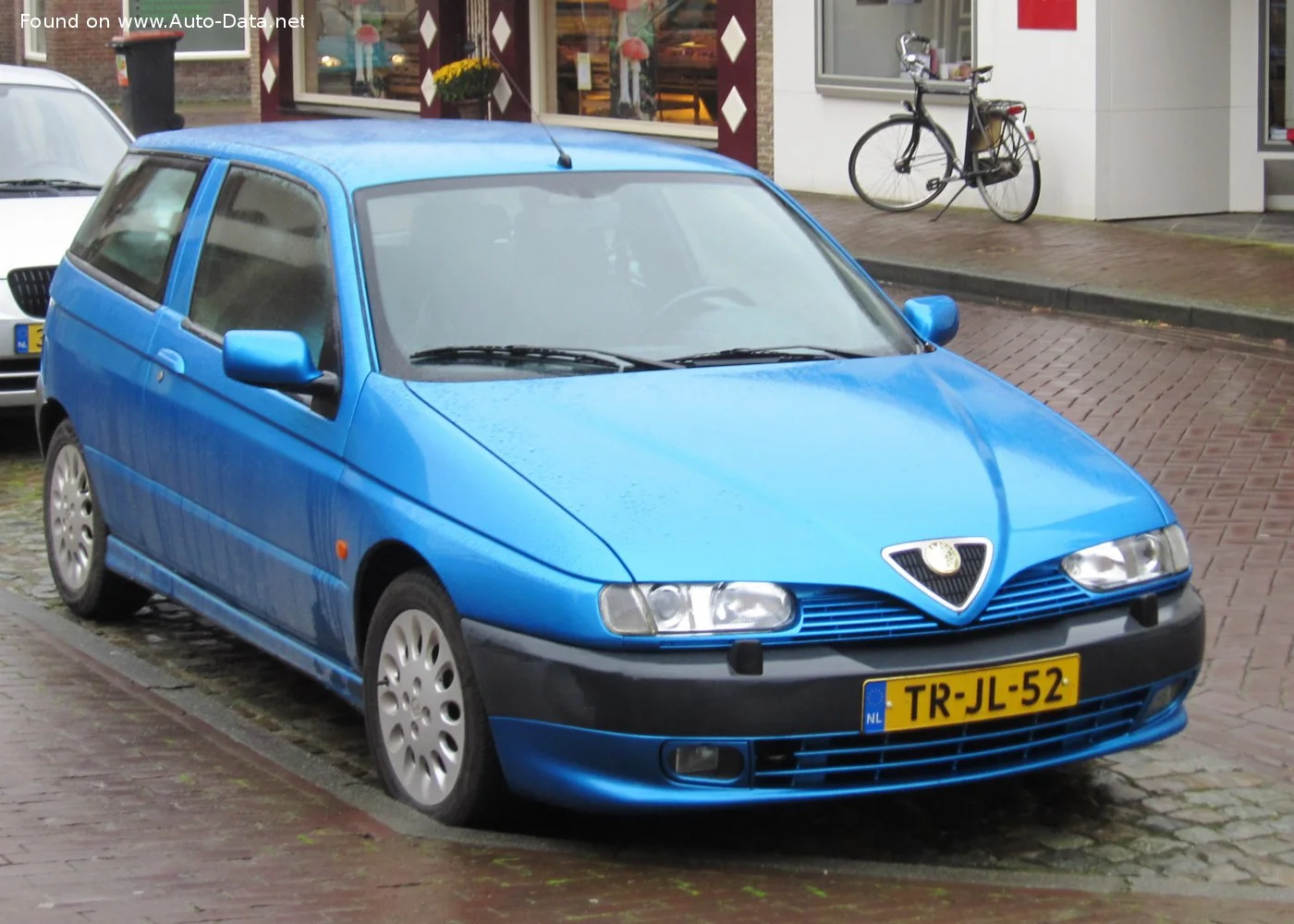 Alfa Romeo 145 1.4 I.E. (90 Hp)1994 - 1996 - 1
