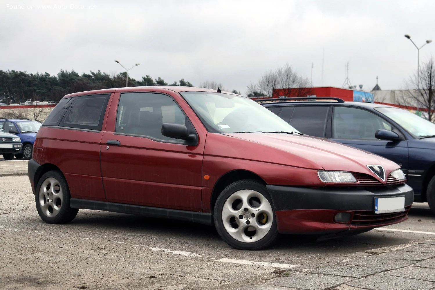 Alfa Romeo 145 1.4 I.E. (90 Hp)1994 - 1996 thumbnail 2