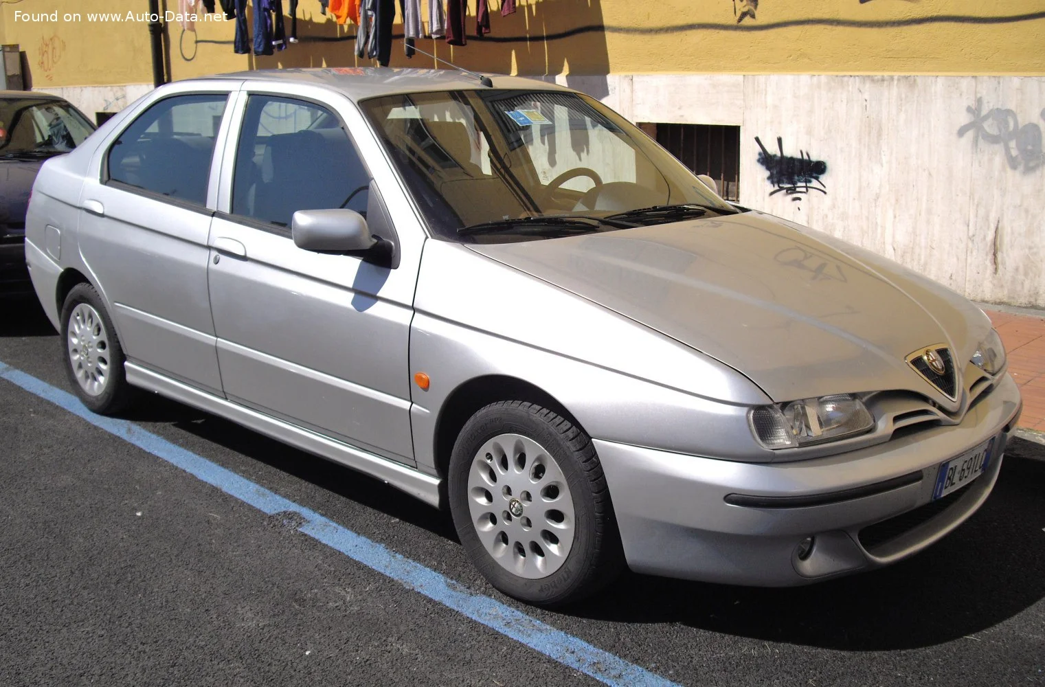 Alfa Romeo 146 1.4 Twin Spark 16V (103 Hp)1999 - 2000 thumbnail 2