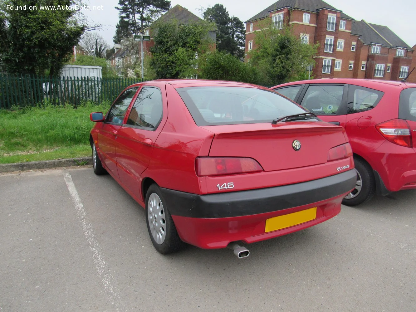 Alfa Romeo 146 1.4 Twin Spark (103 Hp)1997 - 1999 thumbnail 2