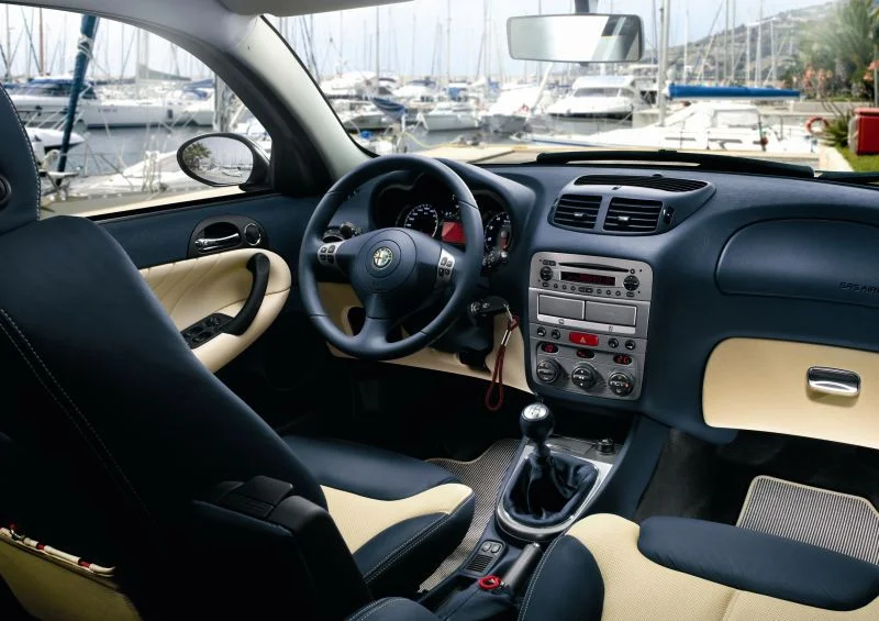 Alfa Romeo 147 1.6 Twin Spark (105 Hp)2004 - 2010 thumbnail 12