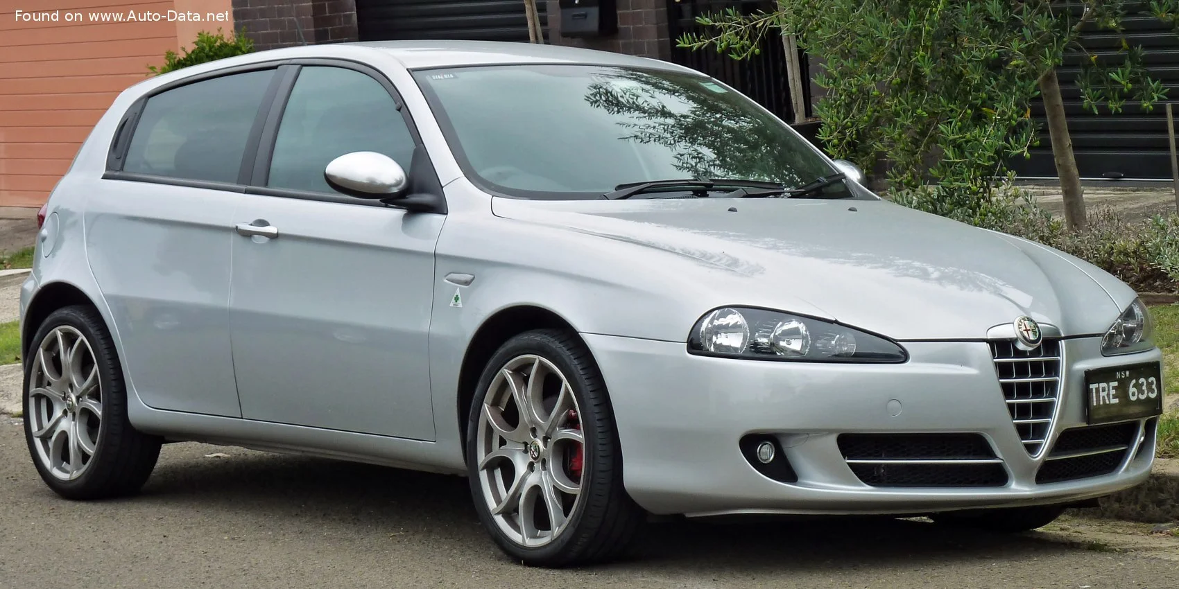 Alfa Romeo 147 1.6 Twin Spark (105 Hp)2004 - 2010 thumbnail 13
