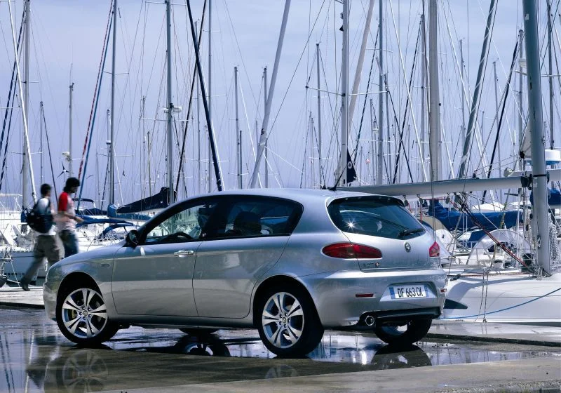 Alfa Romeo 147 1.6 Twin Spark (105 Hp)2004 - 2010 thumbnail 10
