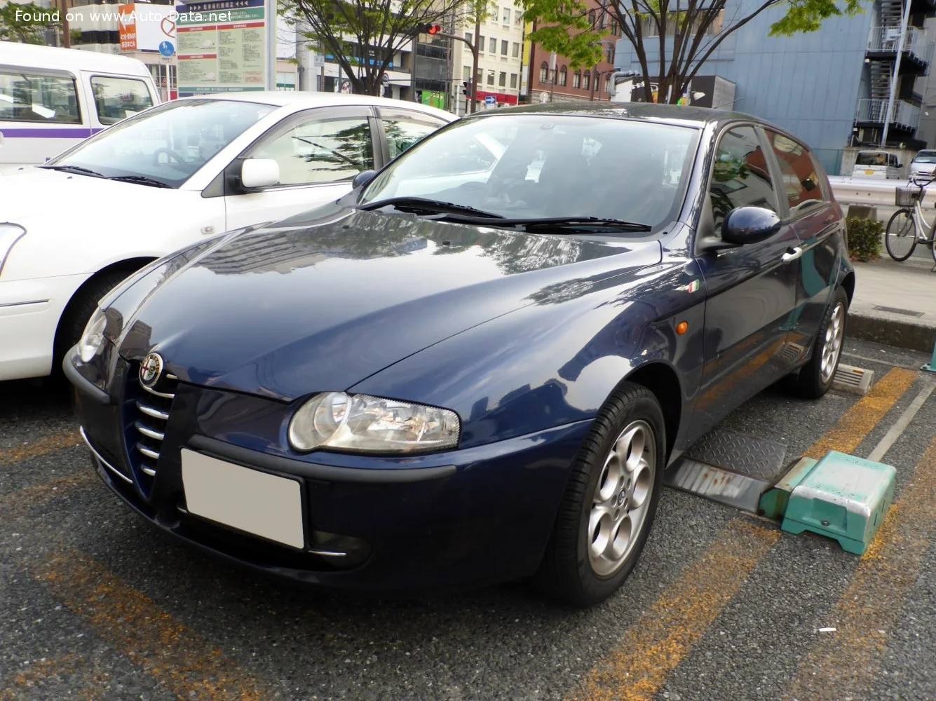 Alfa Romeo 147 1.6 Twin Spark (120 Hp)2000 - 2004 thumbnail 11