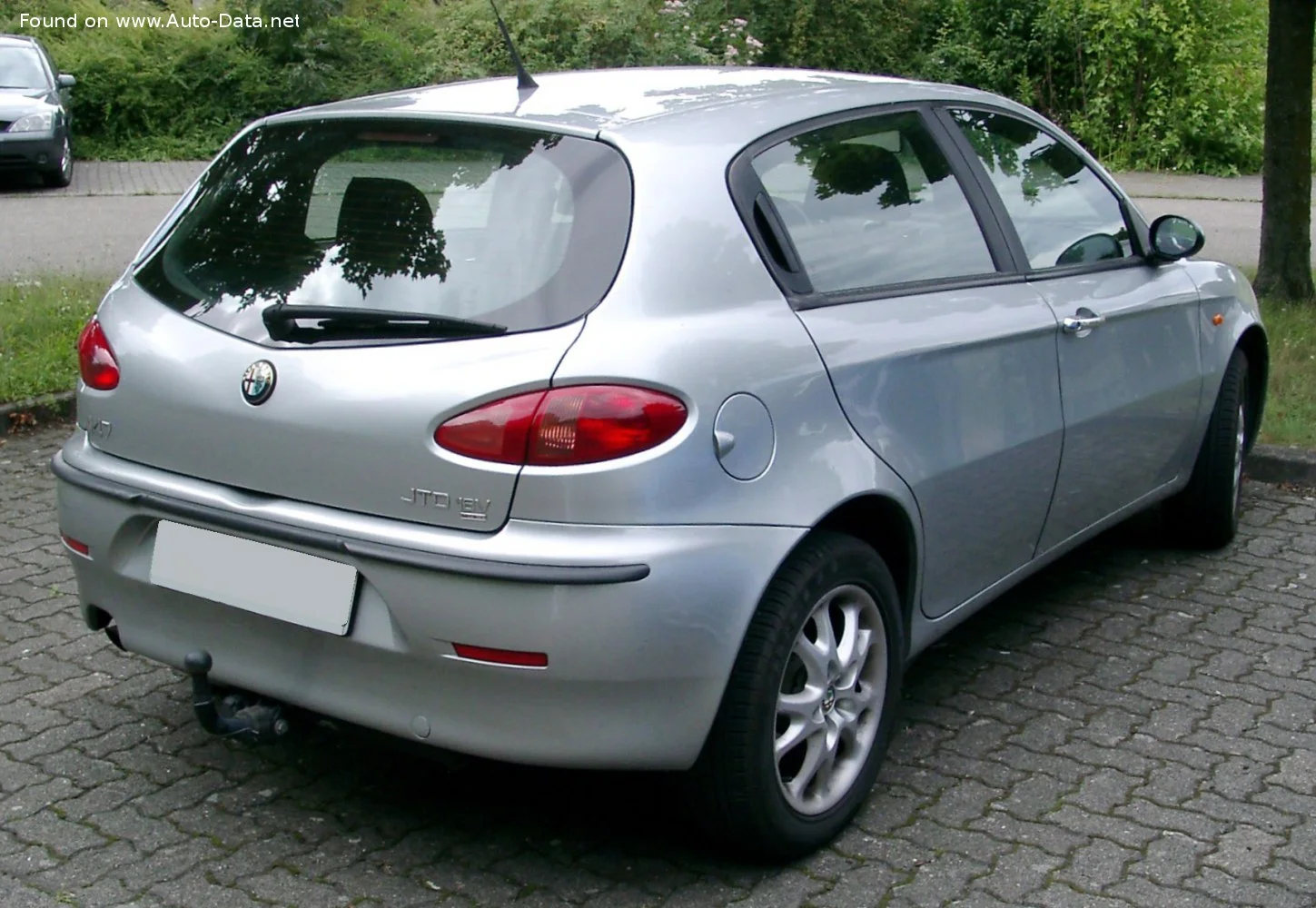Alfa Romeo 147 1.6 Twin Spark (120 Hp)2000 - 2004 thumbnail 7