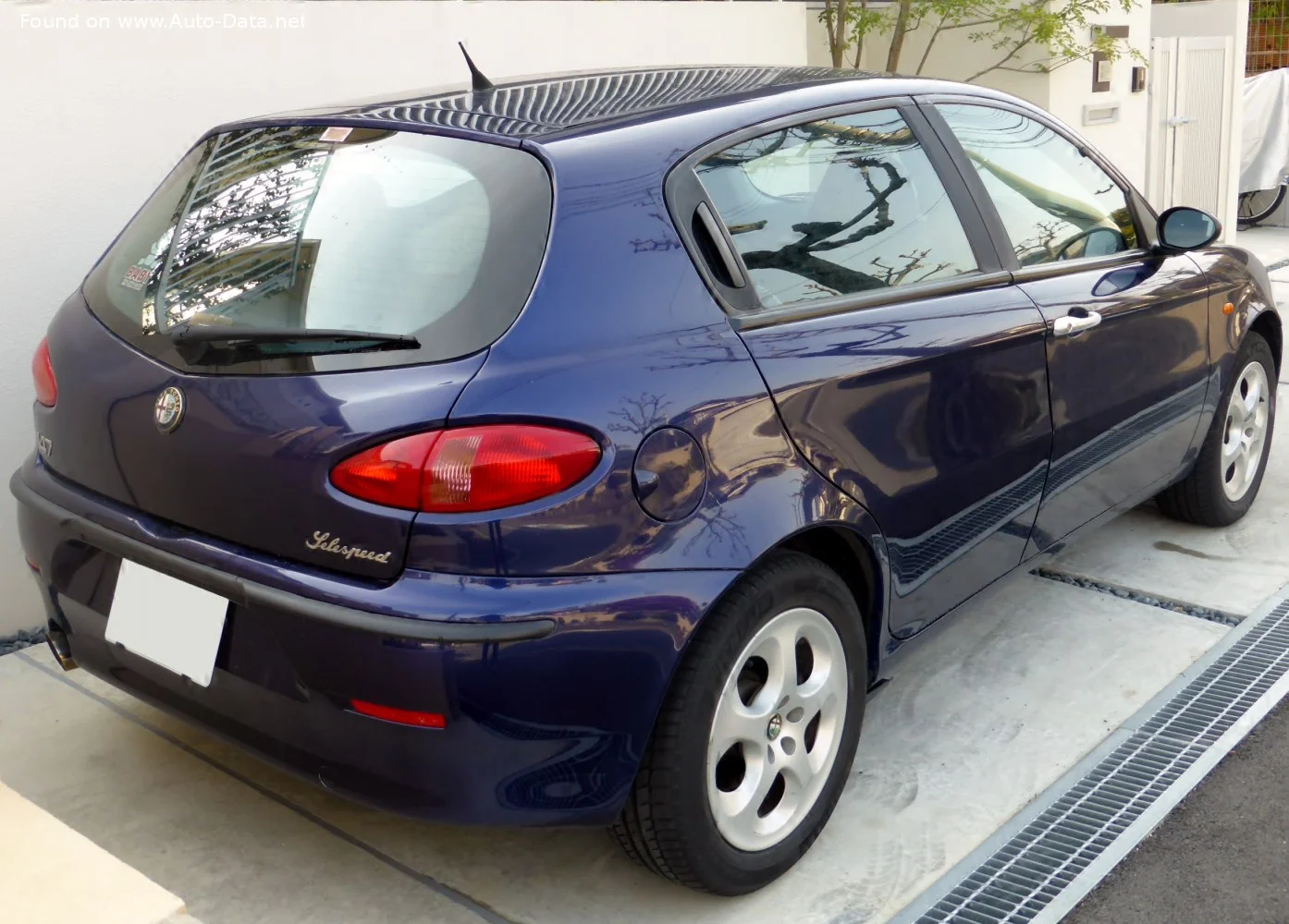 Alfa Romeo 147 1.6 Twin Spark (120 Hp)2000 - 2004 thumbnail 10