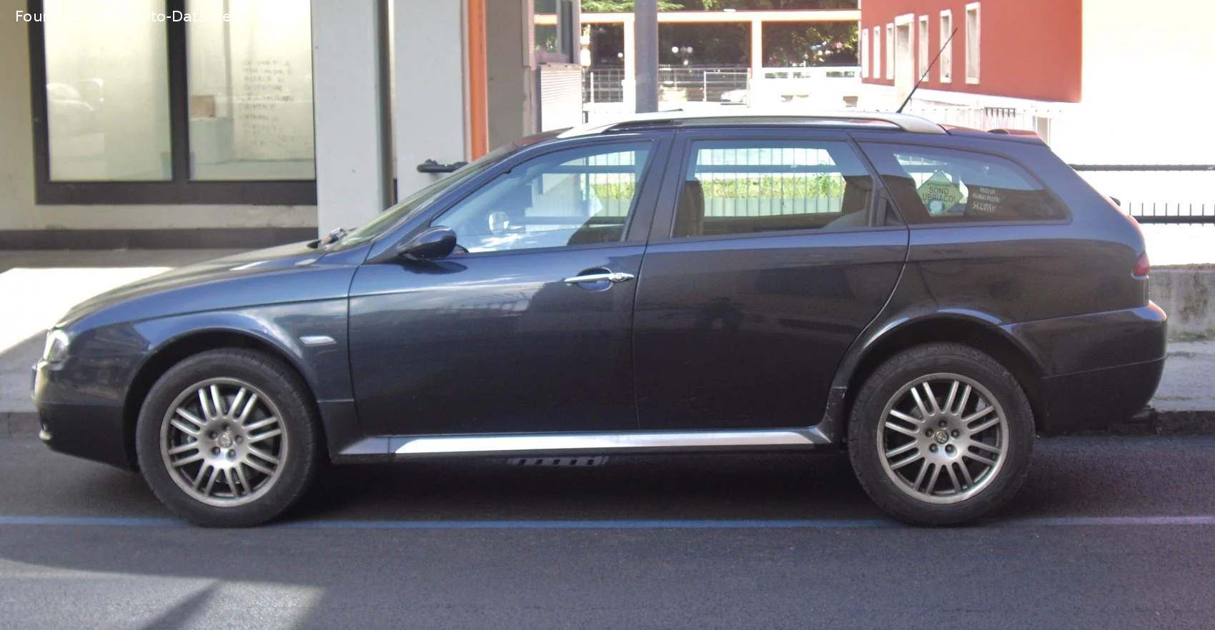 Alfa Romeo 156 1.9 16V JTD M-Jet (150 Hp)2004 - 2007 thumbnail 3