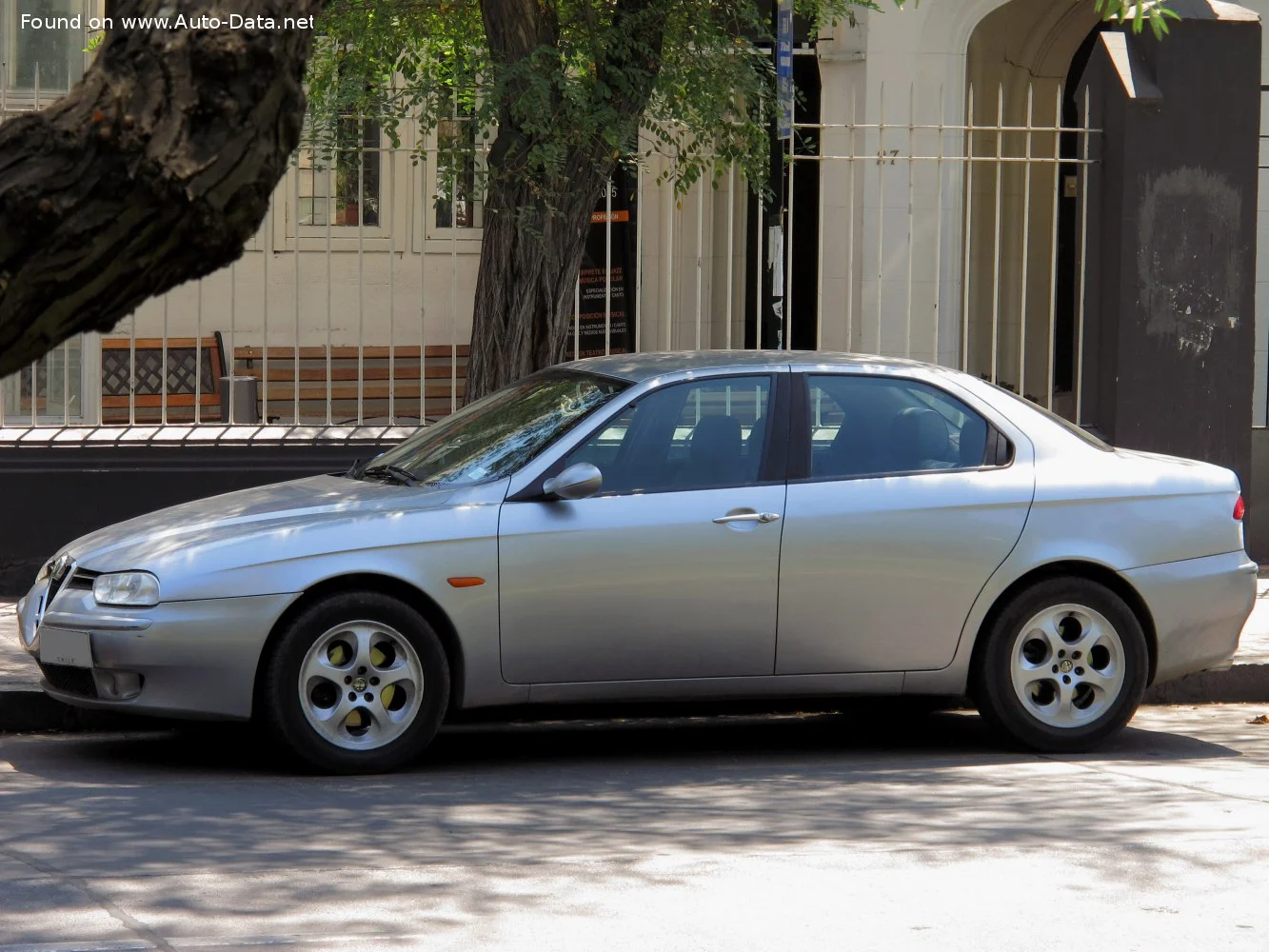 Alfa Romeo 156 1.6 16V Twin Spark (120 Hp)1997 - 2003 thumbnail 18