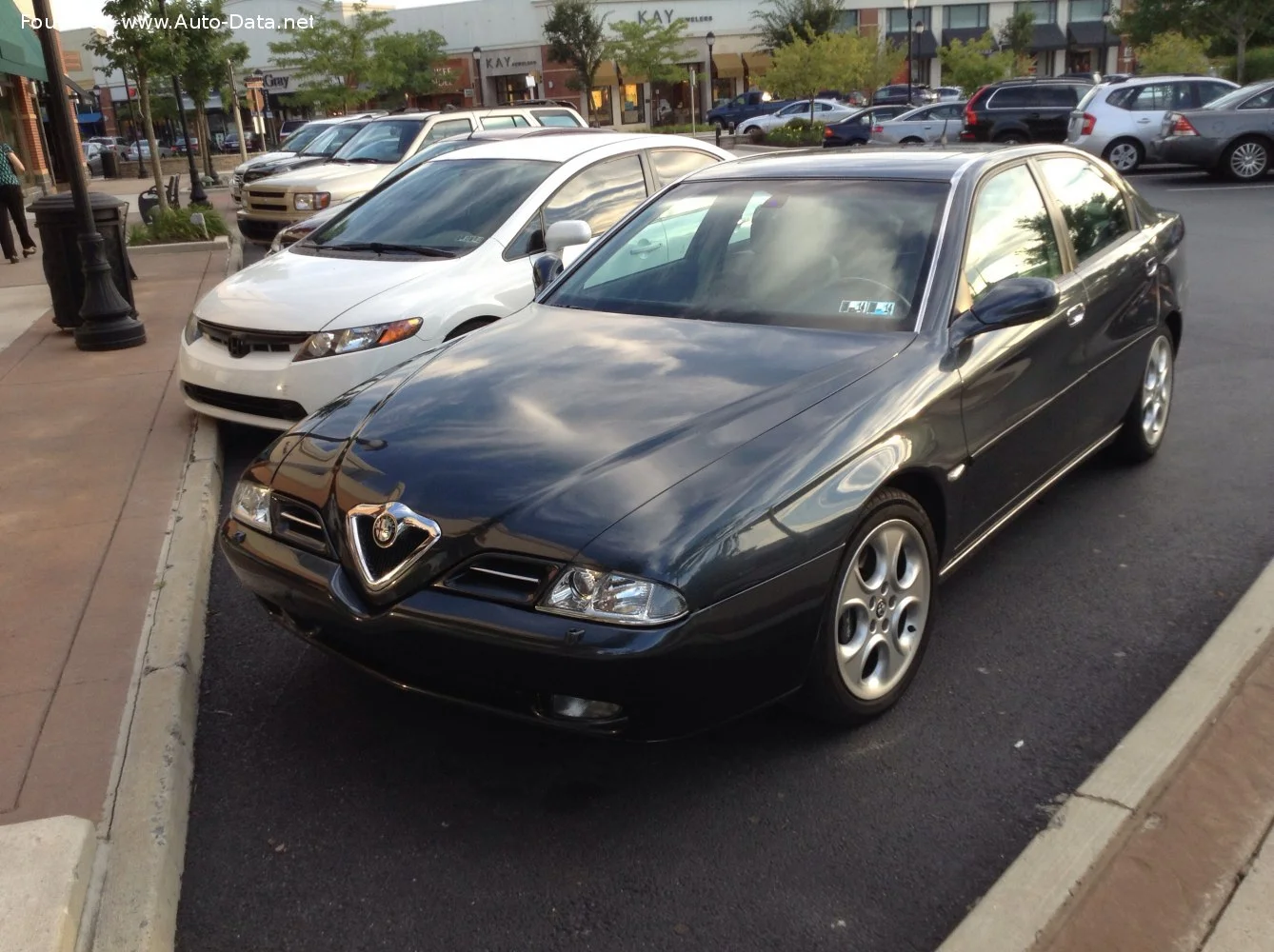 Alfa Romeo 166 2.0 16V Twin Spark (150 Hp)2001 - 2000 thumbnail 3