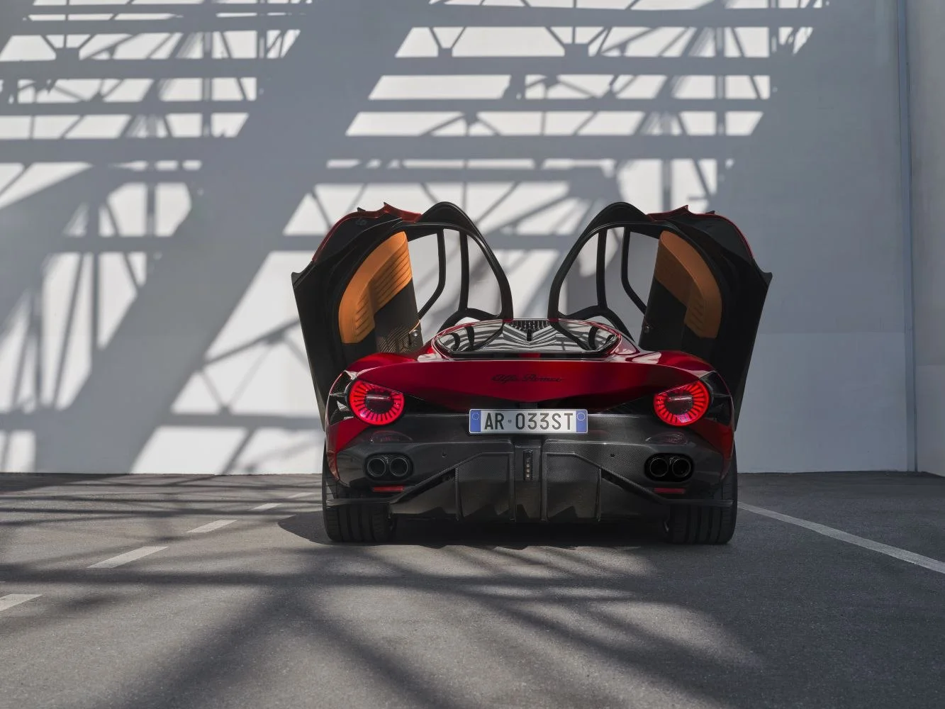 Alfa Romeo 33 Stradale 102 kWh (750 Hp) Electric AWD2023 - thumbnail 12