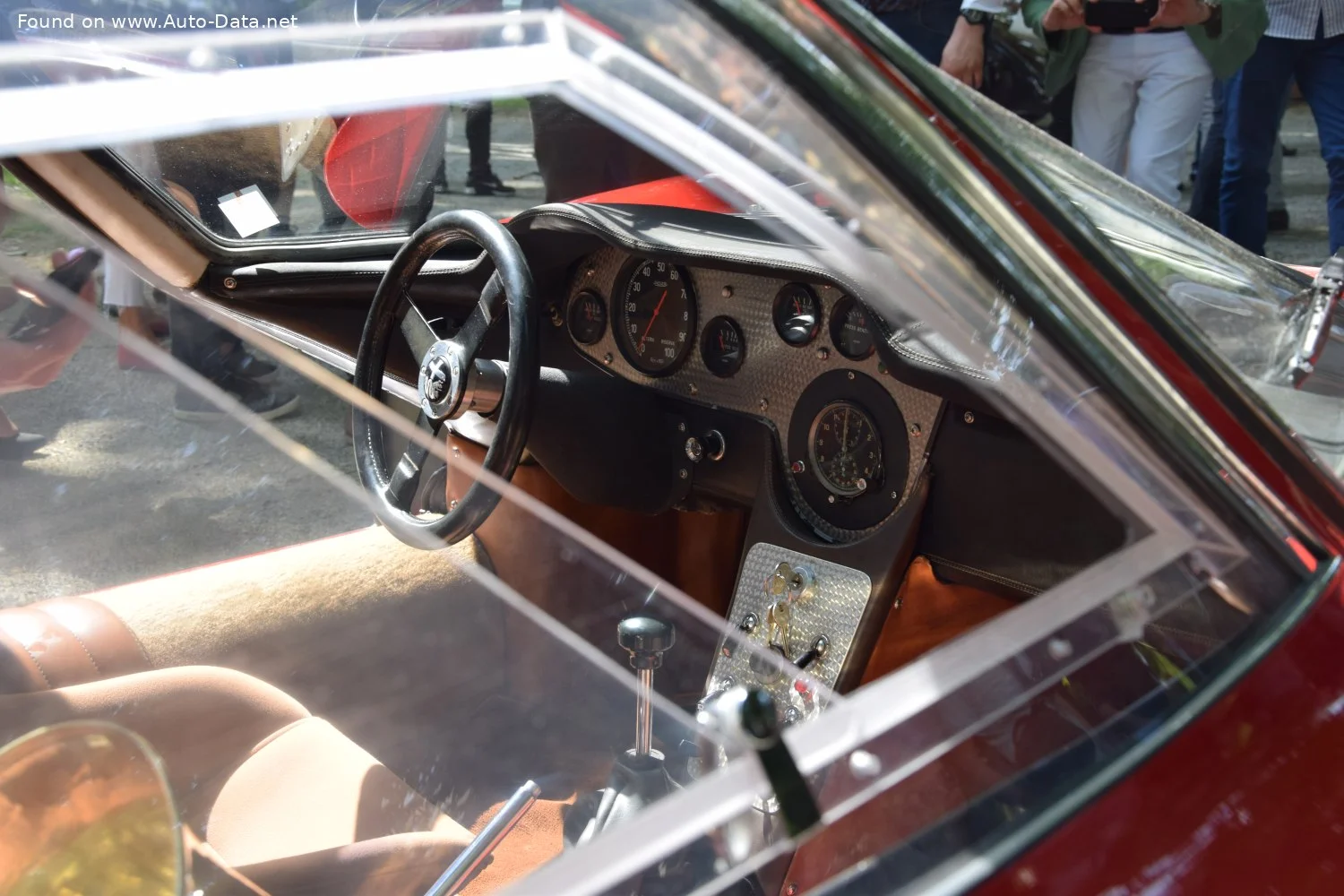 Alfa Romeo 33 2.0 V8 (230 Hp)1967 - 1969 thumbnail 16