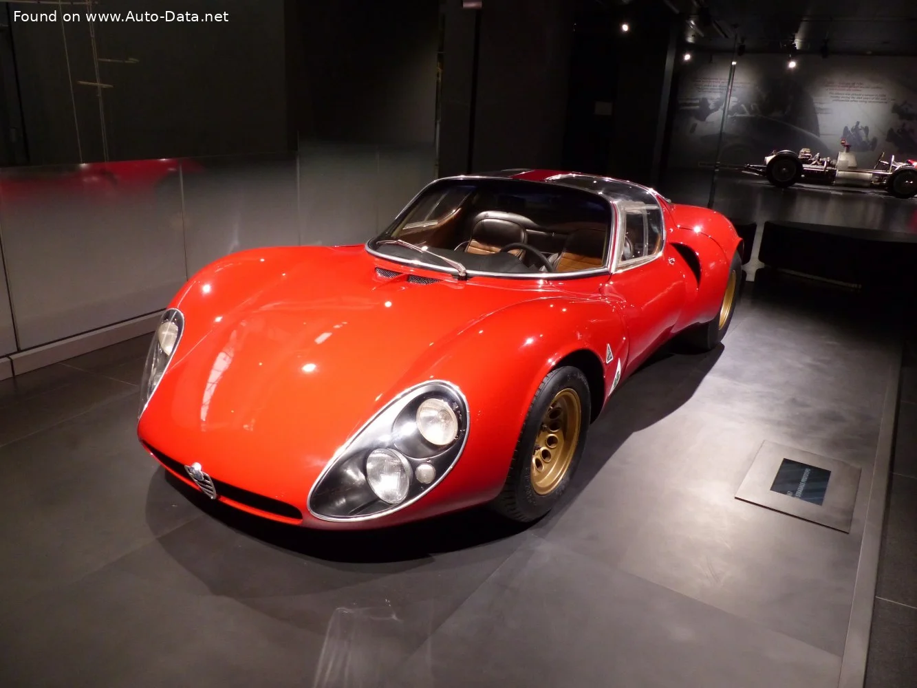 Alfa Romeo 33 2.0 V8 (230 Hp)1967 - 1969 thumbnail 6