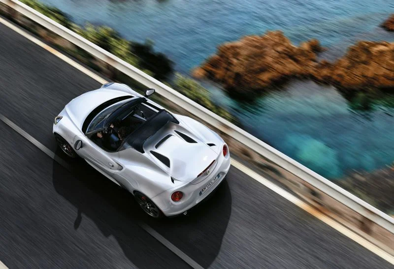 Alfa Romeo 4C 1.7 (240 Hp) TCT2015 - 2019 thumbnail 5
