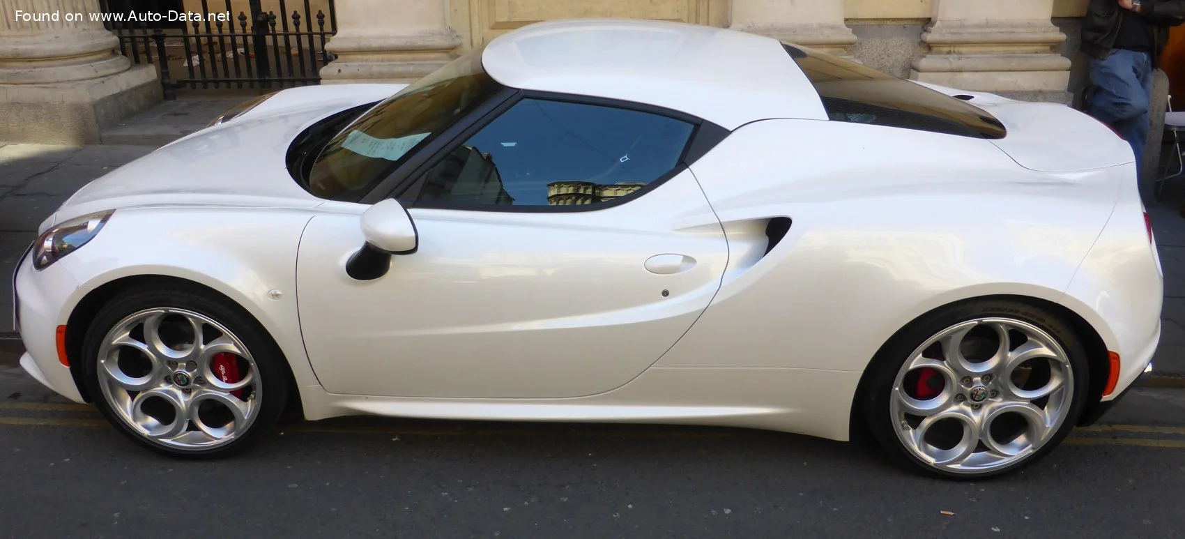 Alfa Romeo 4C 1.7 (240 Hp) TCT2013 - 2016 thumbnail 5