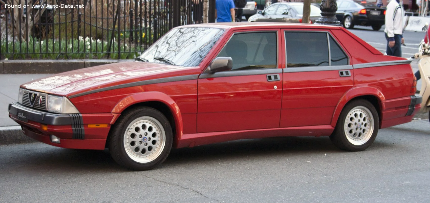 Alfa Romeo 75 1.6 (110 Hp)1985 - 1988 thumbnail 3