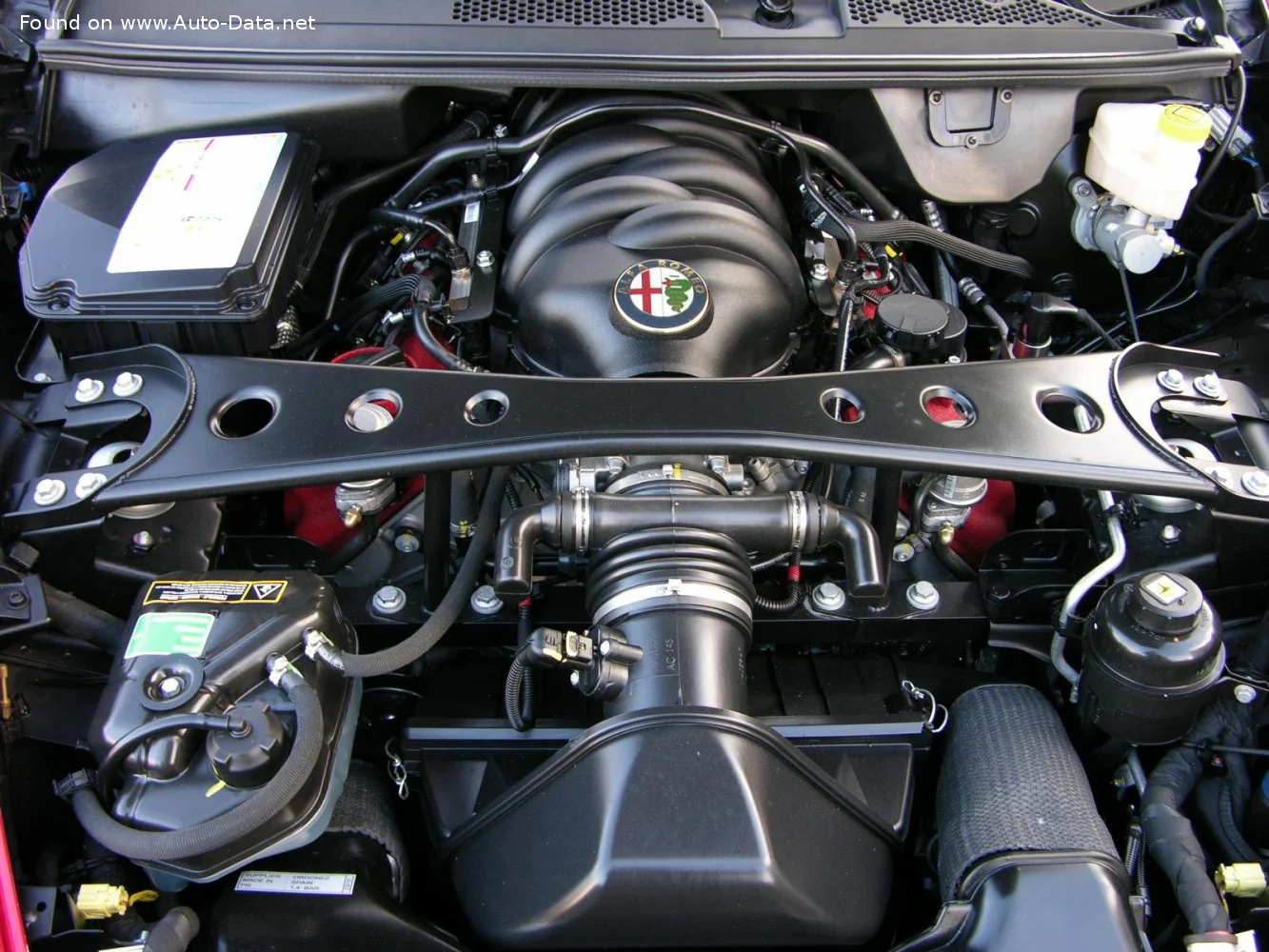 Alfa Romeo 8C Competizione 4.7 V8 (450 Hp)2008 - 2010 thumbnail 4