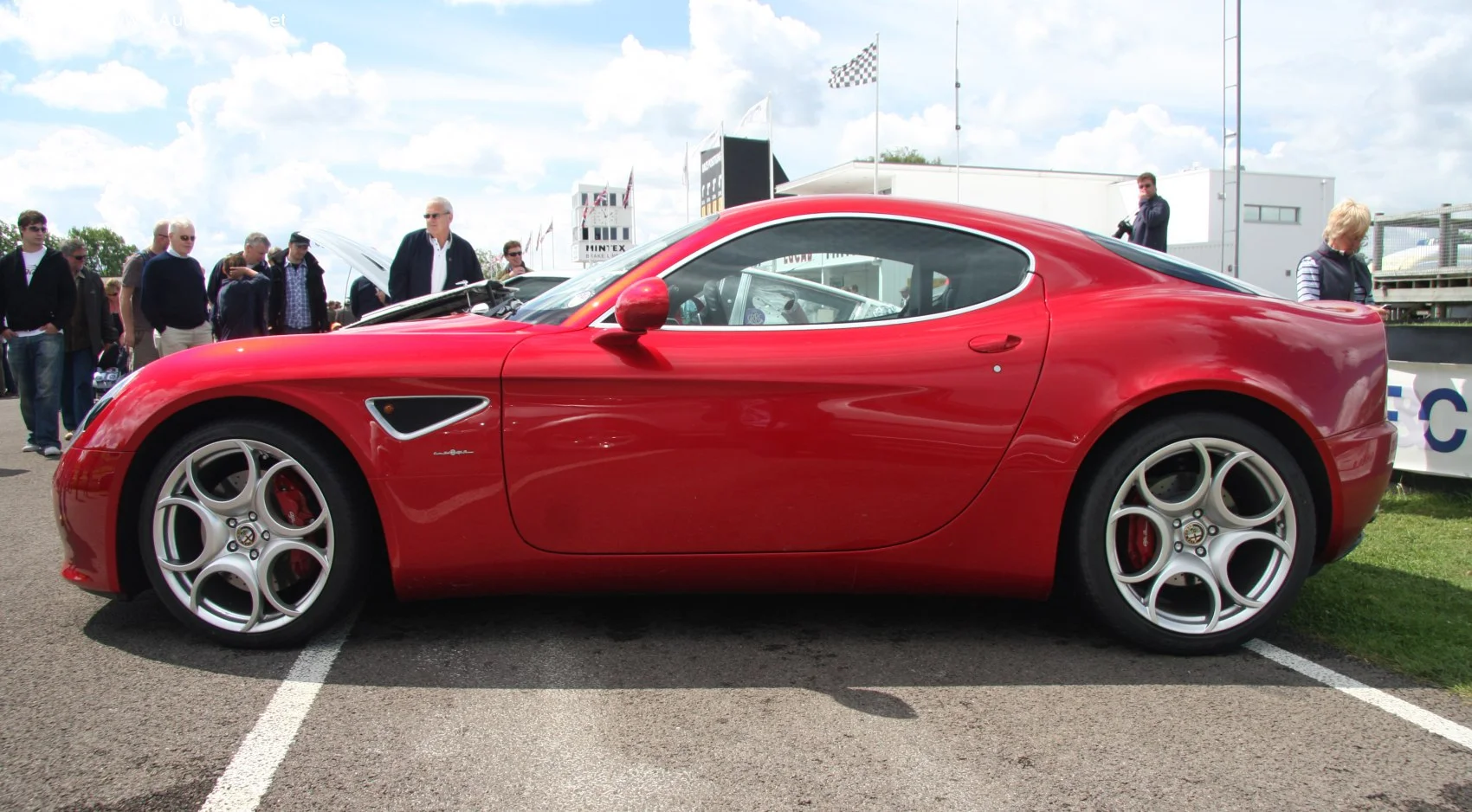 Alfa Romeo 8C Competizione 4.7i V8 32V (450 Hp)2007 - 2010 thumbnail 9