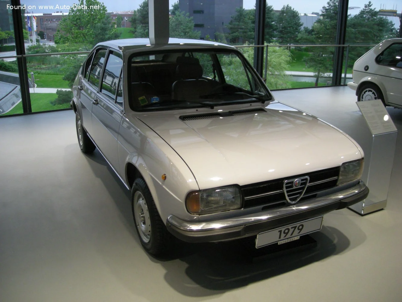 Alfa Romeo Alfasud 1.2 (60 Hp)1980 - 1984 thumbnail 4