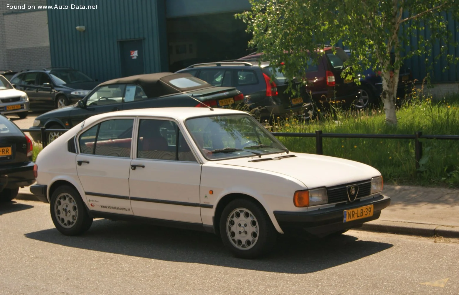 Alfa Romeo Alfasud 1.2 (60 Hp)1980 - 1984 thumbnail 9