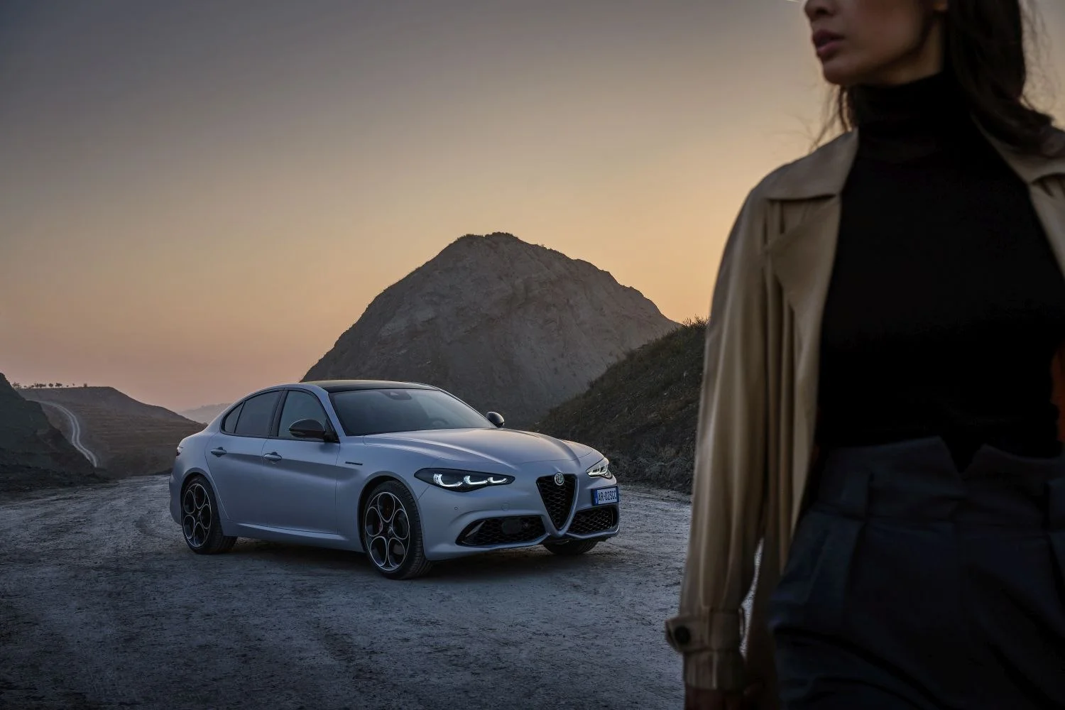 Alfa Romeo Giulia 2.0 Turbo (280 Hp) Q4 Automatic2022 - thumbnail 8