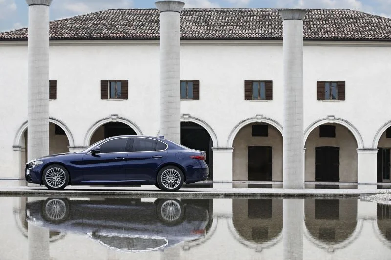 Alfa Romeo Giulia 2.0 Turbo (200 Hp) Automatic2016 - 2018 thumbnail 17