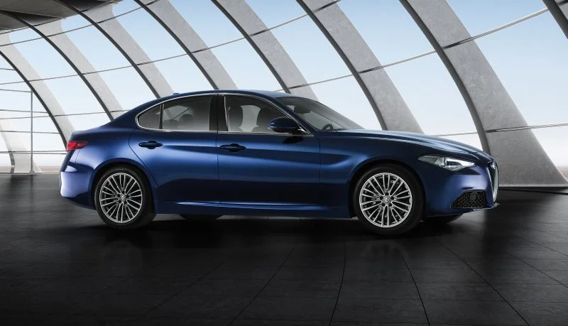 Alfa Romeo Giulia 2.0 Turbo (200 Hp) Automatic2016 - 2018 thumbnail 3