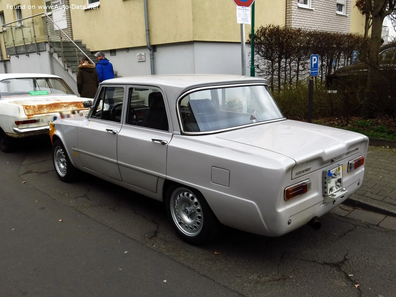Alfa Romeo Giulia 1300 Super (87 Hp)1974 - 1978 thumbnail 13