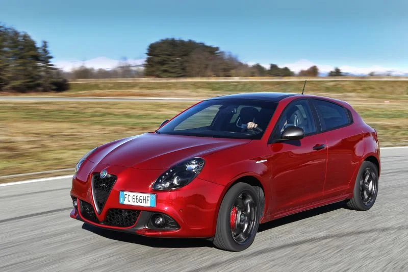 Alfa Romeo Giulietta 1.4 TB (120 Hp)2019 - 2020 thumbnail 16