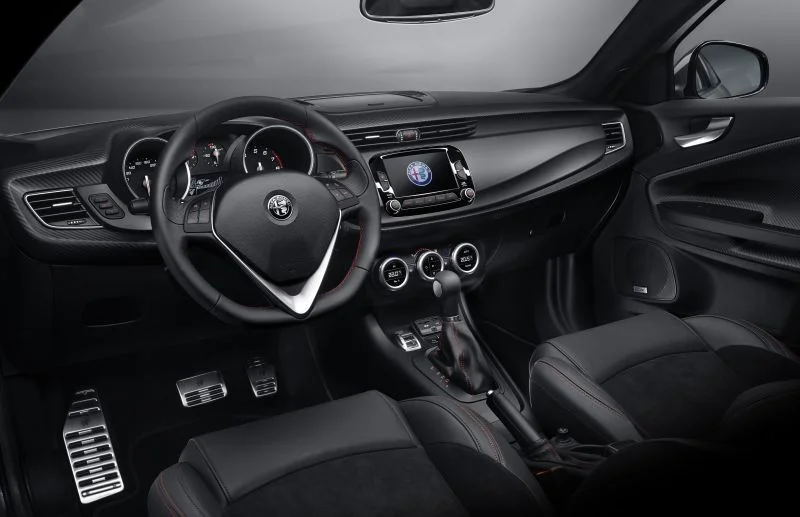 Alfa Romeo Giulietta 1.4 TB (120 Hp)2019 - 2020 thumbnail 3