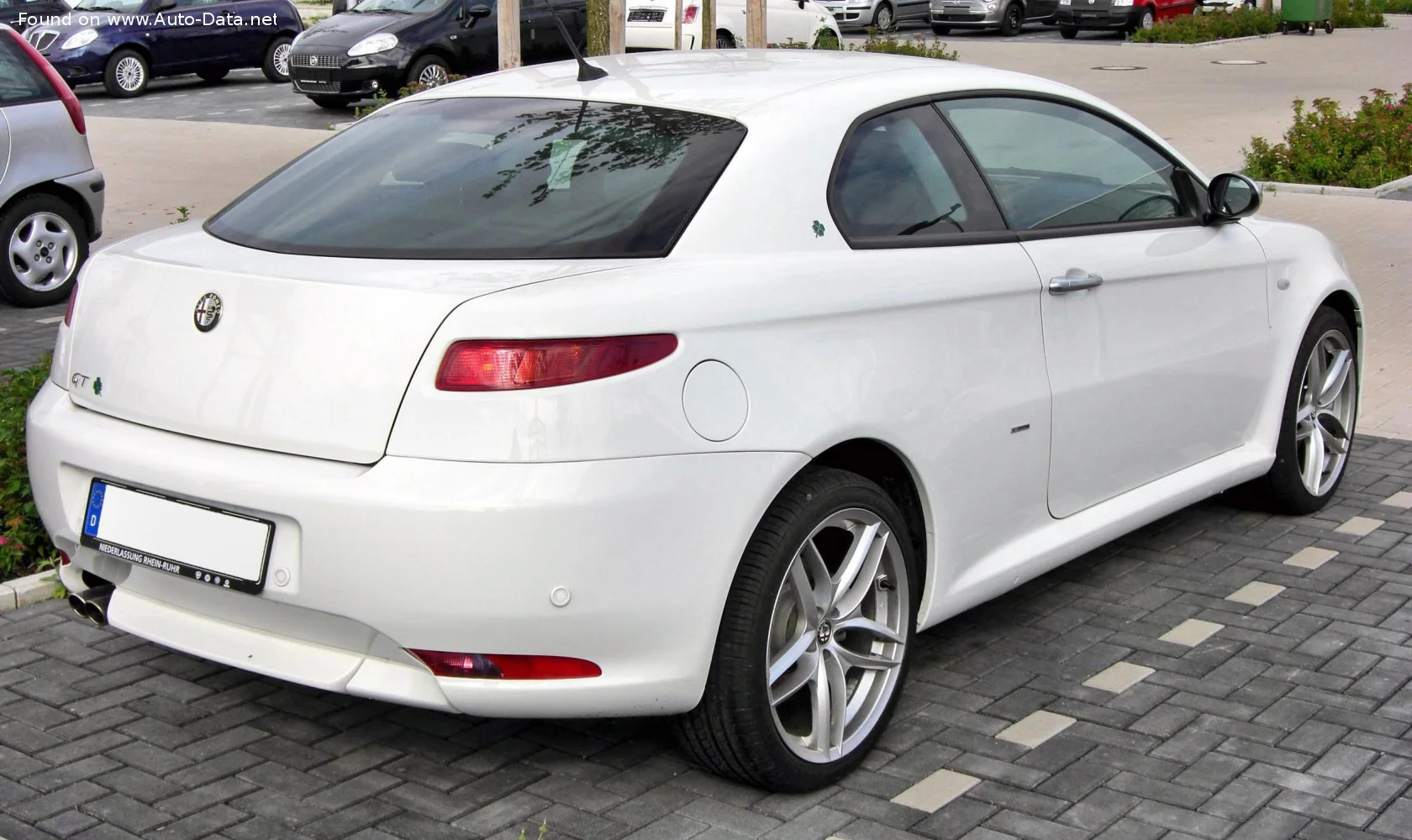 Alfa Romeo GT 1.8 Twin Spark (140 Hp)2003 - 2010 thumbnail 3