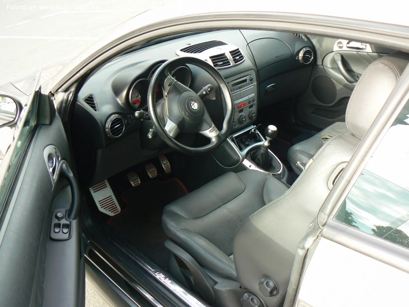 Alfa Romeo GT 1.8 Twin Spark (140 Hp)2003 - 2010 thumbnail 8