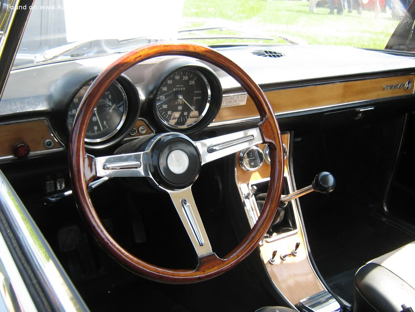 Alfa Romeo GT 1300 Junior (87 Hp)1966 - 1977 thumbnail 6