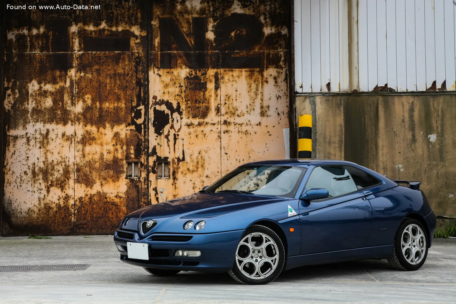 Alfa Romeo GTV 1.8 Twin Spark (144 Hp)1998 - 2003 thumbnail 4