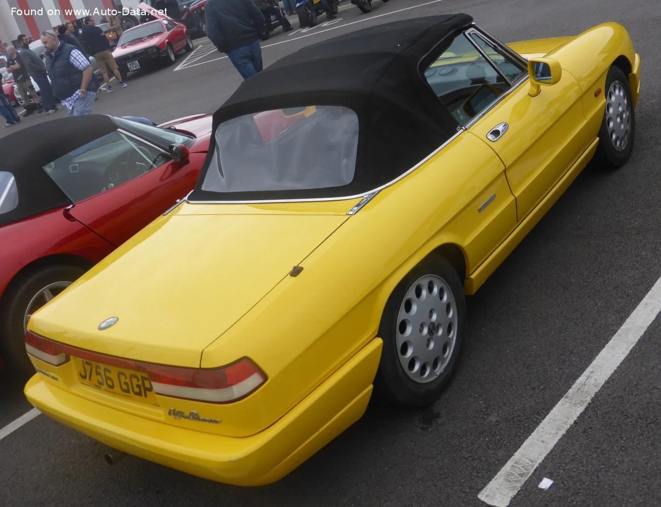 Alfa Romeo Spider 1600 (109 Hp)1966 - 1968 thumbnail 8