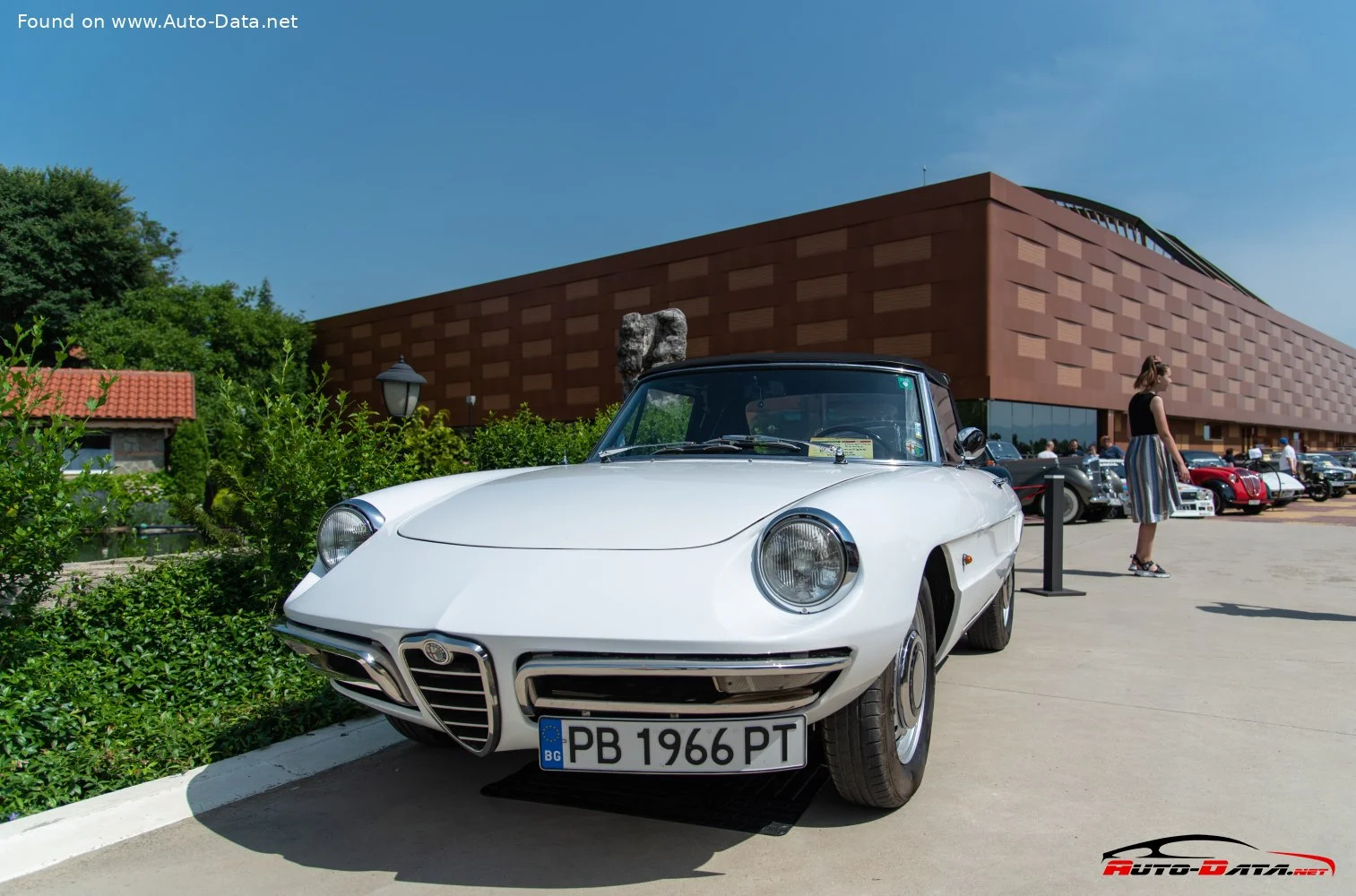 Alfa Romeo Spider 1300 (88 Hp)1968 - 1969 thumbnail 12