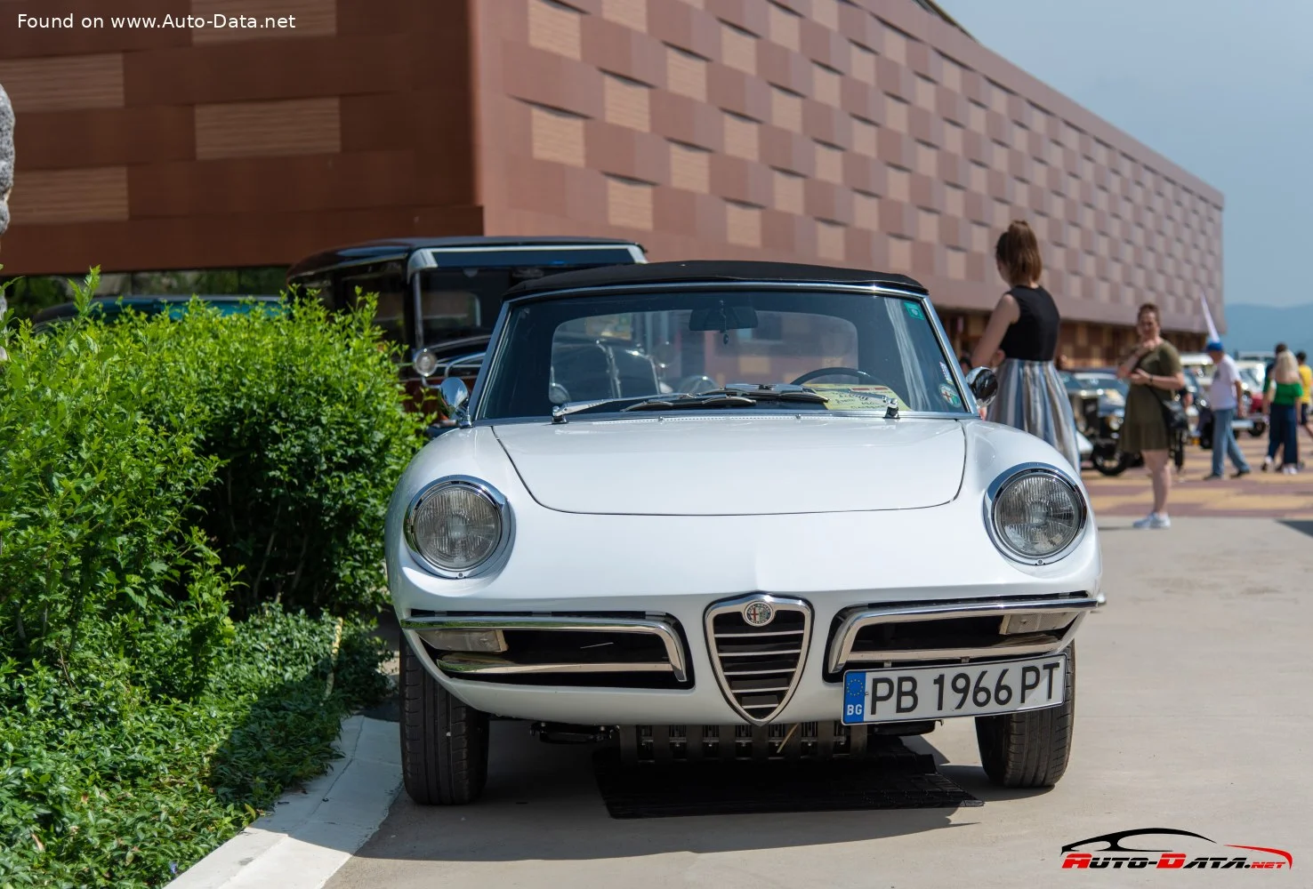 Alfa Romeo Spider 1300 (88 Hp)1968 - 1969 thumbnail 13