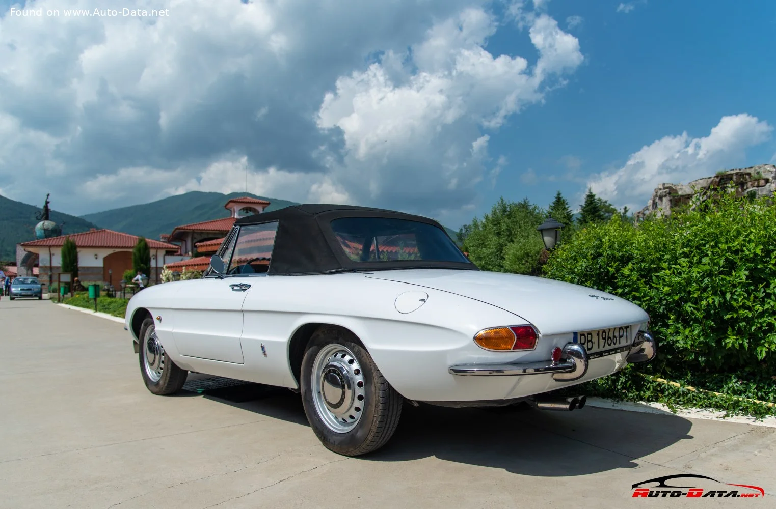 Alfa Romeo Spider 1300 (88 Hp)1968 - 1969 thumbnail 14