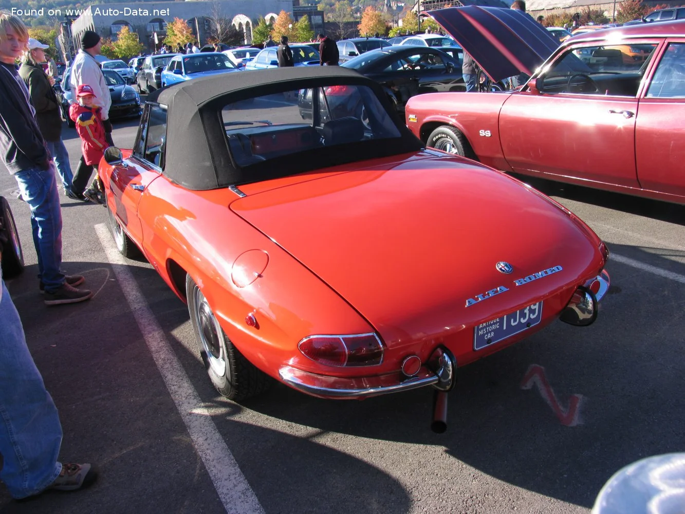 Alfa Romeo Spider 1300 (88 Hp)1968 - 1969 thumbnail 6