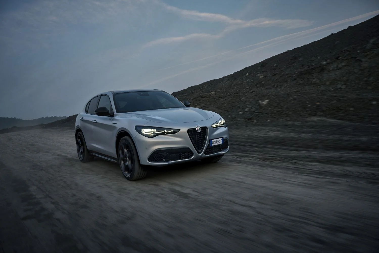 Alfa Romeo Stelvio 2.0 Turbo (280 Hp) Q4 Automatic2022 - thumbnail 4