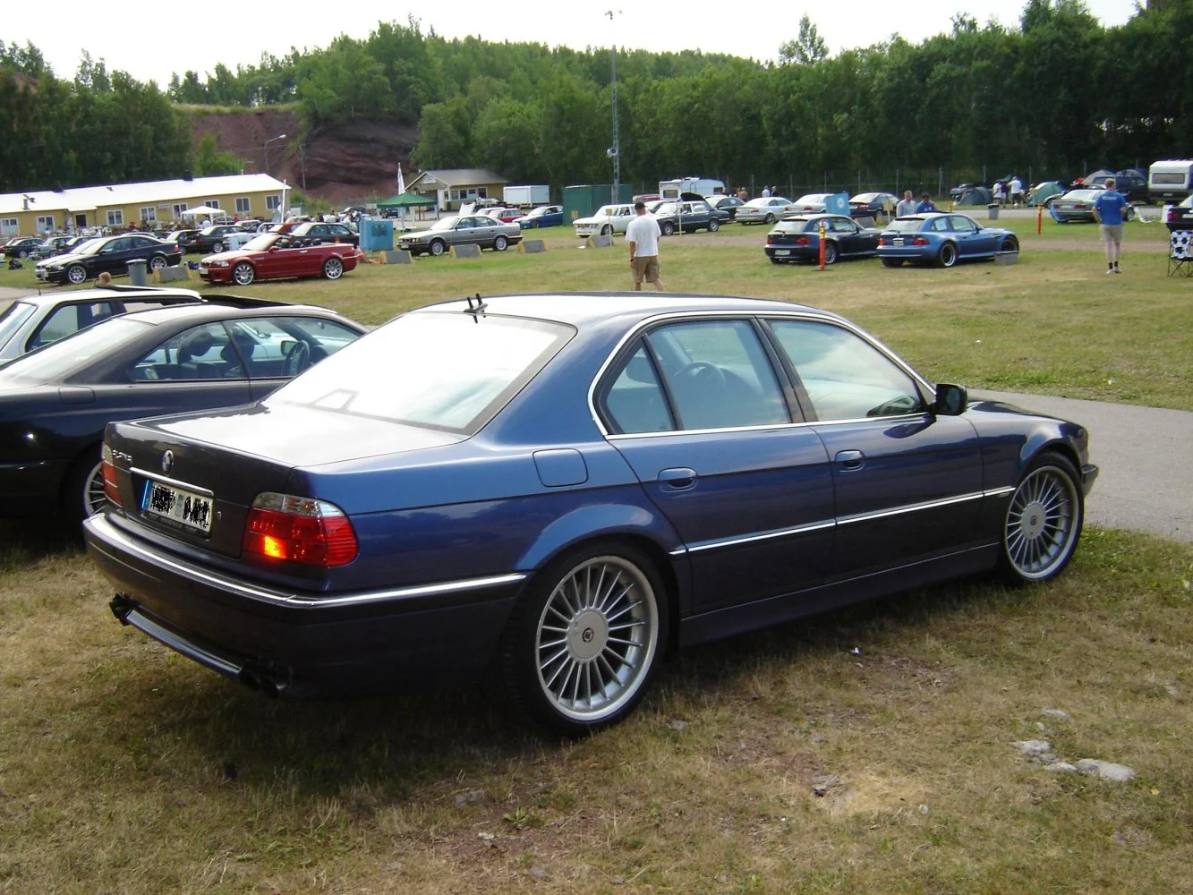 Alpina B12 5.7 i V12 E-Kat Switchtronic (387 Hp)1995 - 1998 thumbnail 3