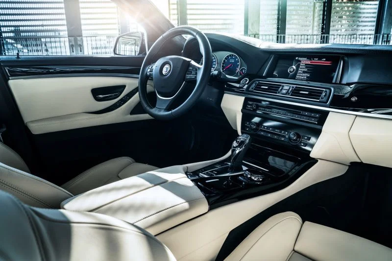 Alpina B5 4.4 V8 (600 Hp) Switch-Tronic2013 - 2017 thumbnail 3