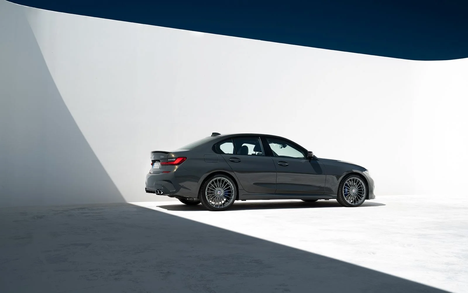 Alpina D3 S 3.0 (355 Hp) Mild Hybrid AWD Switch-Tronic2020 - 2022 thumbnail 4